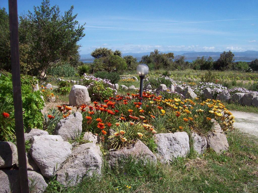 L'Oasi Vila SantʼAntìoco Exterior foto